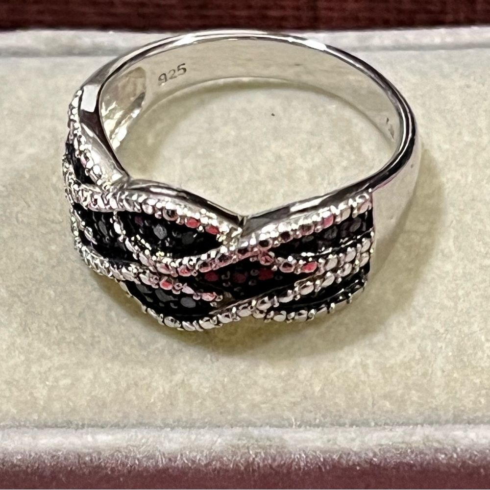 Kay Jeweler Loved Authentic Black Sapphire & Sterling Silver Criss-Cr… - Picture 5 of 12